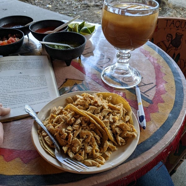 Taquitos Frontera Taco Place in Roma Norte