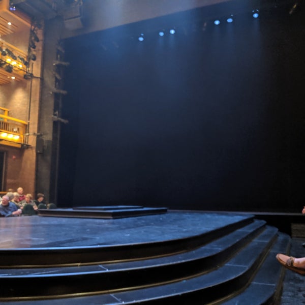 Снимок сделан в Chicago Shakespeare Theater пользователем Alex K. 5/19/2019