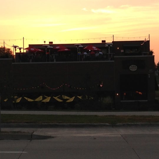 Photo prise au Wellman&#39;s Pub &amp; Rooftop par Joe H. le9/28/2012