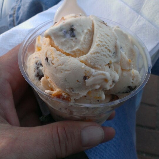 scoops ice cream shop scoops ice cream shop