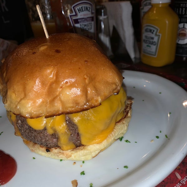 Foto tirada no(a) Big Kahuna Burger por Mayara V. em 12/8/2019