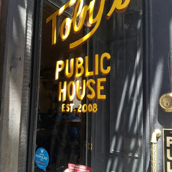 5/5/2013에 Katie D.님이 Toby&#39;s Public House II에서 찍은 사진