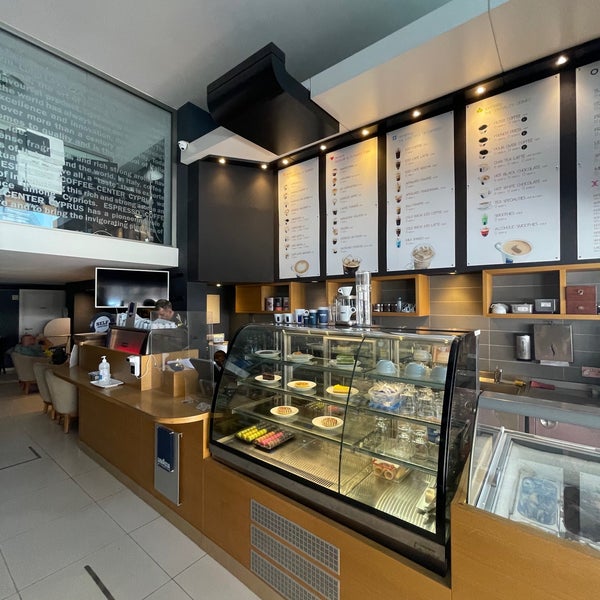 Foto tirada no(a) Lavazza Cafe por hishii em 5/31/2022