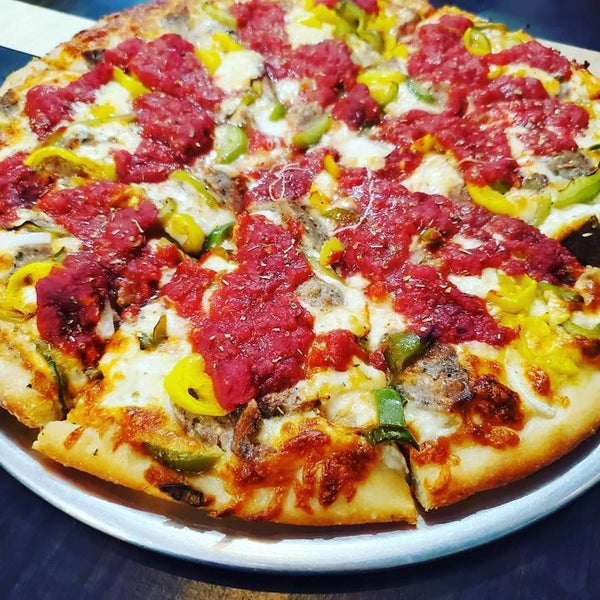 Foto diambil di Bop&#39;s Pizza oleh Bop&#39;s Pizza pada 8/5/2019