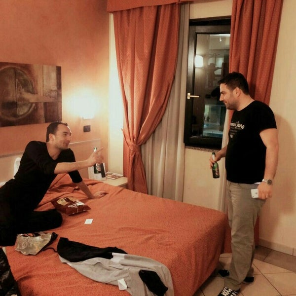 Photo taken at Hotel Villa Glicini by Seçkin I. on 5/17/2016