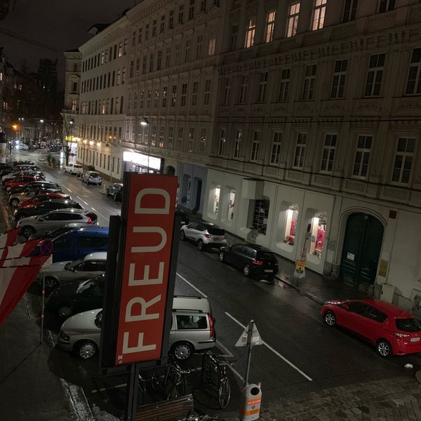 รูปภาพถ่ายที่ Sigmund Freud Museum โดย Gamze Ç. เมื่อ 1/5/2019