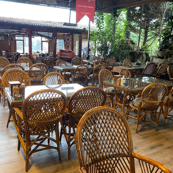 Foto tirada no(a) Madalyalı Restaurant por Baha A. em 6/2/2021
