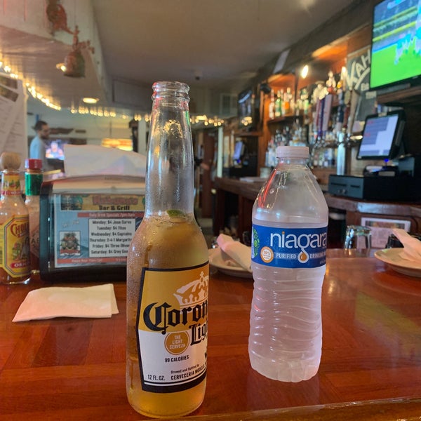 Photo taken at Kahuna&#39;s Bar &amp; Grill by Ally L. on 2/1/2020