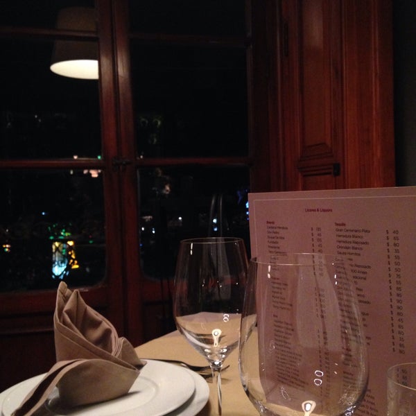 Foto diambil di Restaurante La Aldaba oleh Mitzi S. pada 12/17/2014