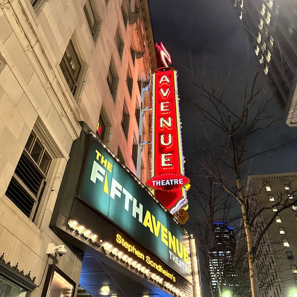 Foto scattata a The 5th Avenue Theatre da Quintin D. il 3/4/2023