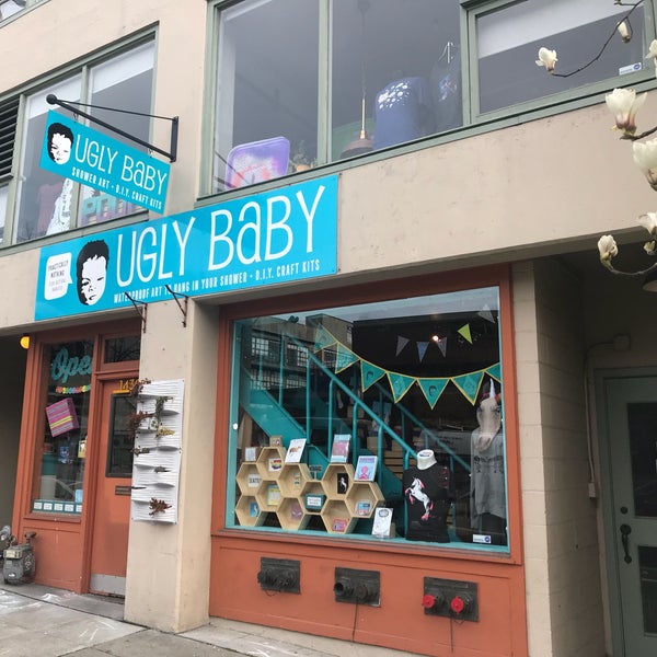 Photo taken at Ugly Baby by Su L. on 2/27/2018