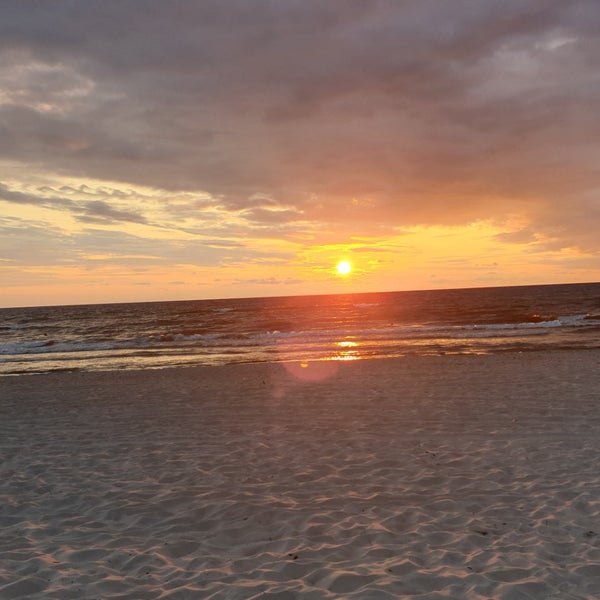 Снимок сделан в Центральный пляж Ниды пользователем Renata D. 8/4/2019