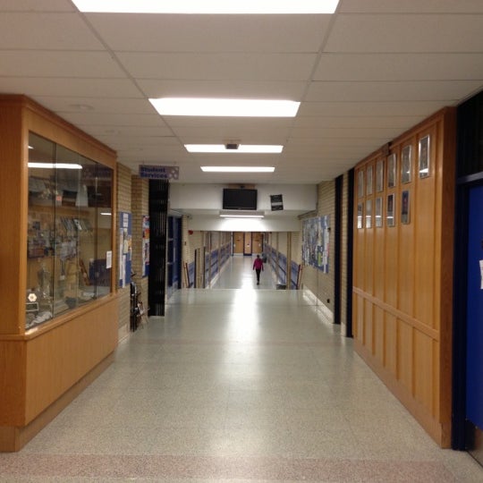Walter Murray Collegiate 1905 Preston Ave