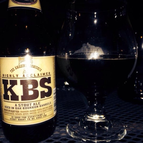 11/30/2013にKelly V.がBackyard Beer Cellarで撮った写真