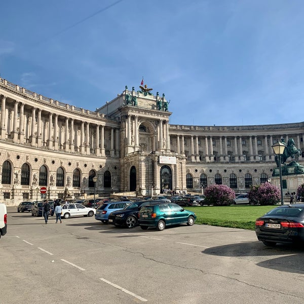 Foto scattata a Hofburg da asikapon il 5/4/2023