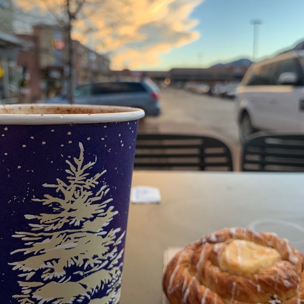 Photo taken at Peet&#39;s Coffee &amp; Tea by Wejdan on 12/12/2019