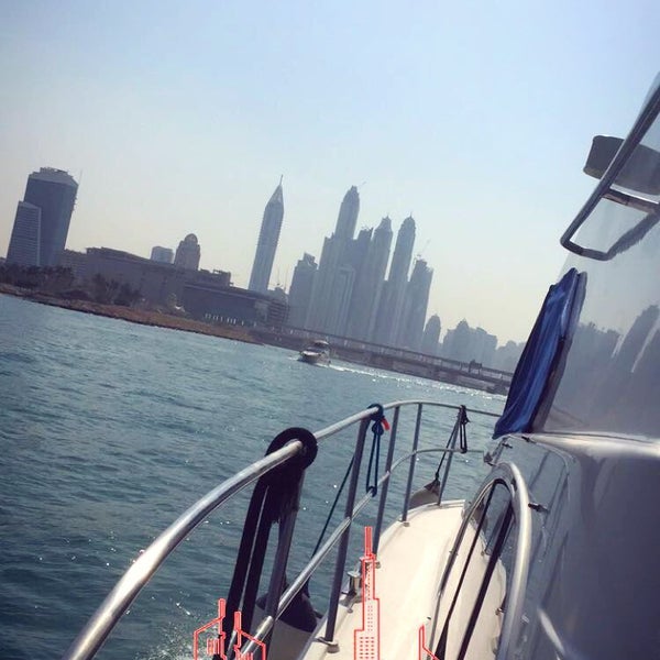 Снимок сделан в Amwaj Al Bahar Boats and Yachts Chartering пользователем Mubarak 11/7/2015