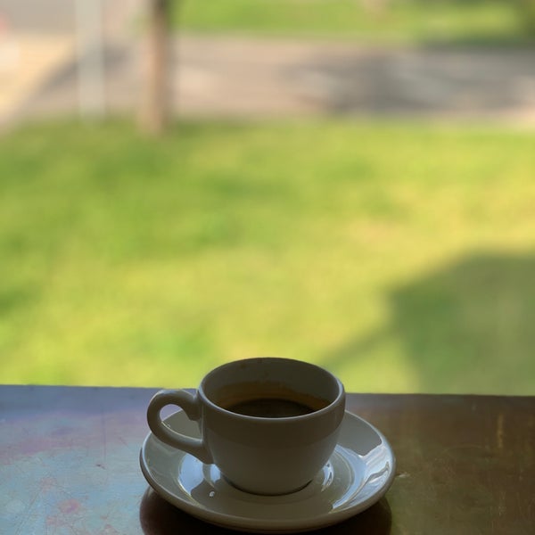 Скромное Кафе с вкусным кофе