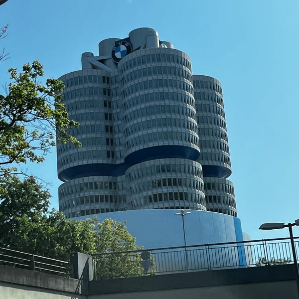 Das Foto wurde bei BMW-Hochhaus (Vierzylinder) von Bader B. am 7/7/2023 aufgenommen