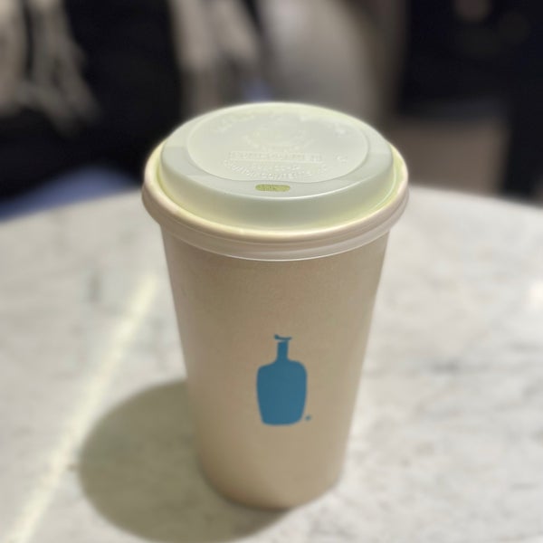 Photo taken at Blue Bottle Coffee by Luminoid L. on 4/9/2023