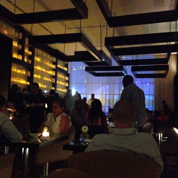 Foto tomada en The Lounge  por Sinan Y. el 10/21/2014