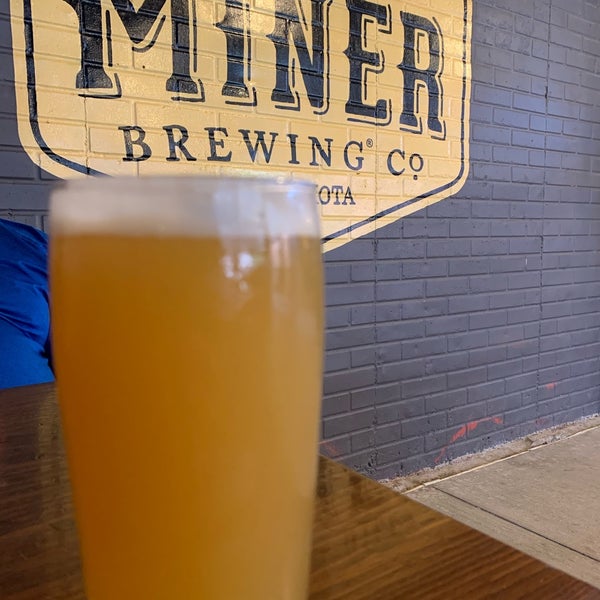 Foto diambil di Miner Brewing Company oleh Joel R. pada 7/2/2020