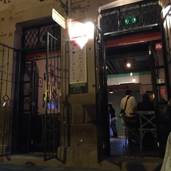 3/31/2015にAri R.がCafé Bistro 55th Streetで撮った写真