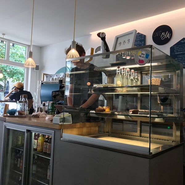 Foto diambil di Café Blá oleh Joanna X. pada 7/9/2019