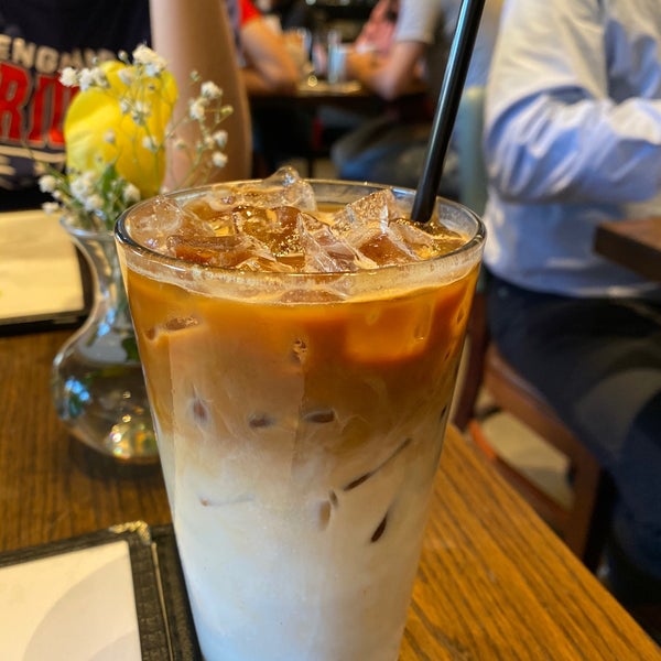 9/29/2019 tarihinde Rachel B.ziyaretçi tarafından Cafe Luna'de çekilen fotoğraf