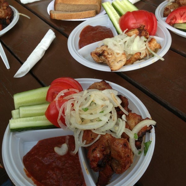 шашлычный двор санкт петербург. люля кебаб ассорти. шашлычный двор юрга. кафе шашлычный дворик тамбов. ресторан шашлычный двор.