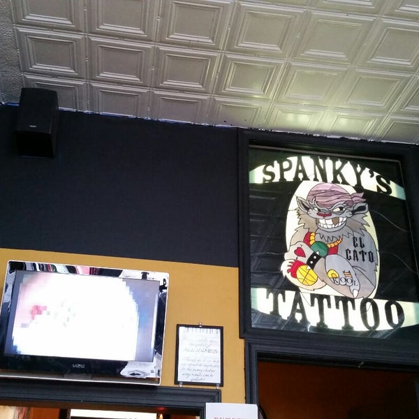 Foto diambil di Spanky&#39;s Tattoo Studio oleh Awilda R. pada 12/13/2014