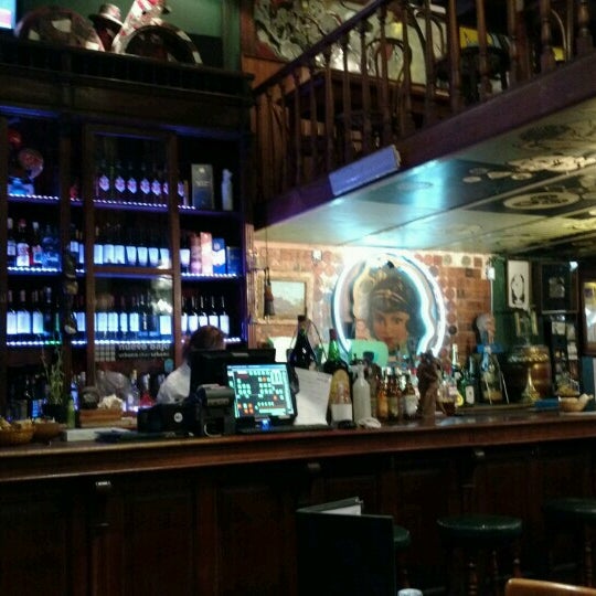 11/8/2016 tarihinde Edmundo S.ziyaretçi tarafından Bárbaro Bar | Bar o Bar'de çekilen fotoğraf