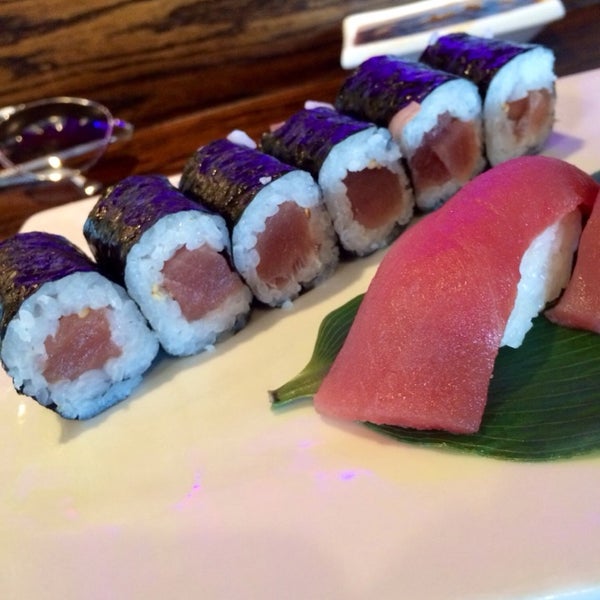 Das Foto wurde bei Miso Asian Grill &amp; Sushi Bar von christine k. am 4/2/2014 aufgenommen