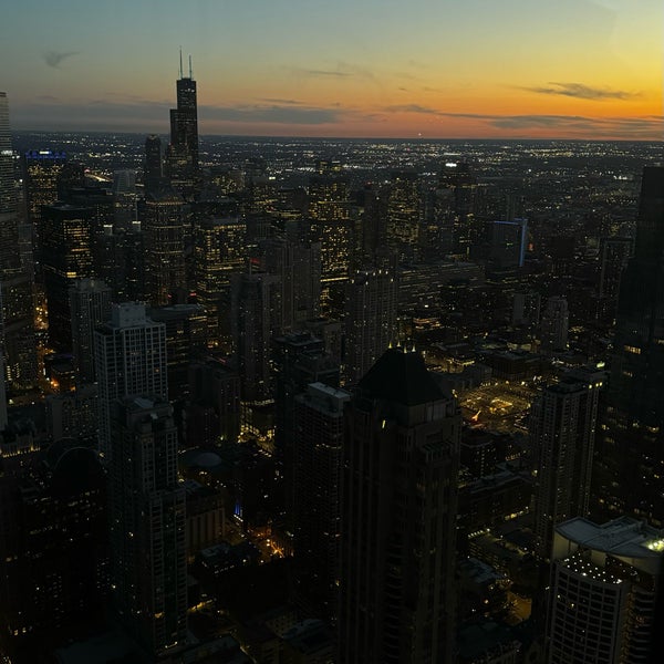 Photo taken at 360 CHICAGO by 𝐌𝐨𝐮𝐬𝐚 on 3/7/2024