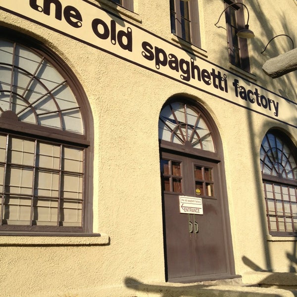 3/28/2013 tarihinde Karen C.ziyaretçi tarafından The Old Spaghetti Factory'de çekilen fotoğraf