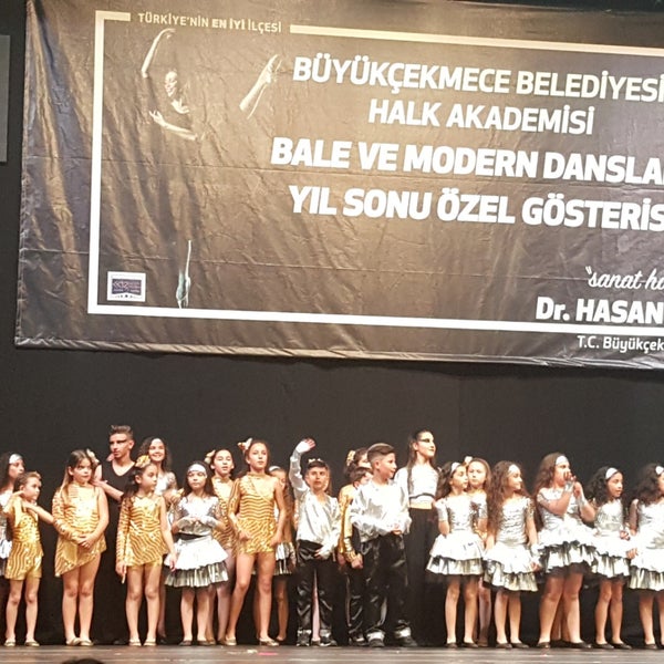 Foto tomada en Büyükçekmece Atatürk Kültür Merkezi  por Nurhan G. el 5/13/2018