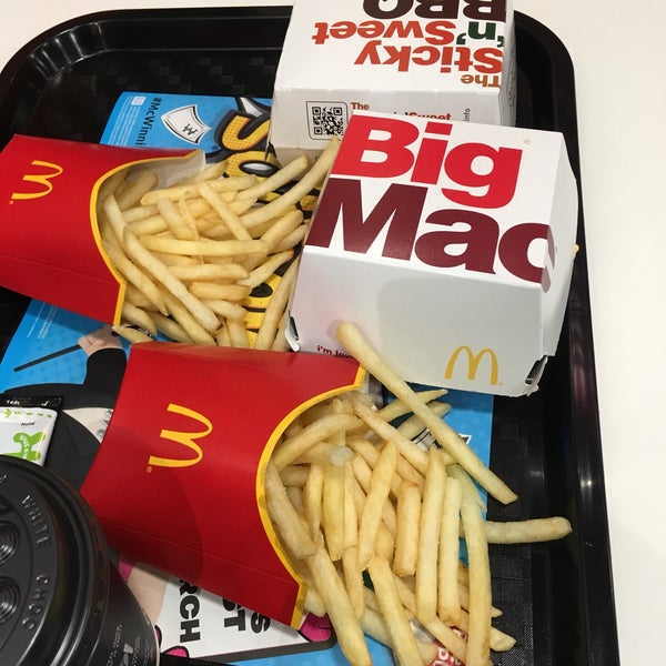 Foto tirada no(a) McDonald&#39;s por Mervyn D. em 3/18/2018