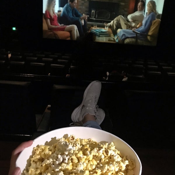 Regal Plymouth Meeting 1011 W. Ridge Pike'da fotoğraflar