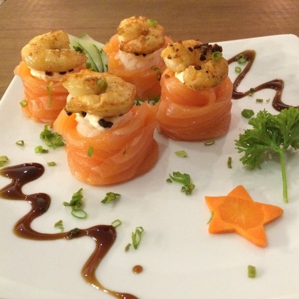 Das Foto wurde bei Zen Sushi Bar von Bibiano A. am 11/6/2014 aufgenommen
