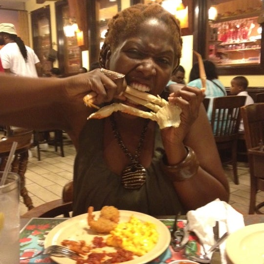 Photo taken at Giant Crab Seafood Restaurant by Letitia B. on 7/28/2012