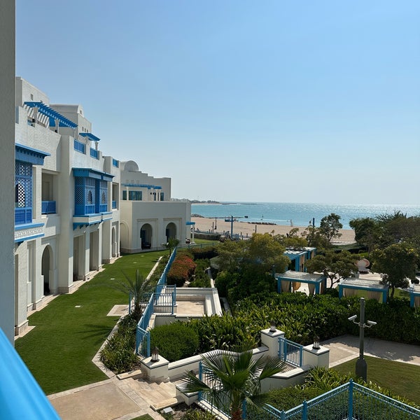 Foto tirada no(a) Hilton Salwa Beach Resort &amp; Villas por Shumukh Saad .. em 2/26/2024