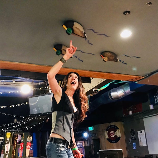 5/13/2018 tarihinde Wendy C.ziyaretçi tarafından Stoney&#39;s Bar and Grill'de çekilen fotoğraf