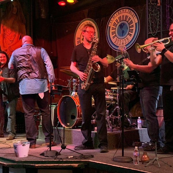 4/3/2019 tarihinde Kevin C.ziyaretçi tarafından Bourbon Street Blues and Boogie Bar'de çekilen fotoğraf