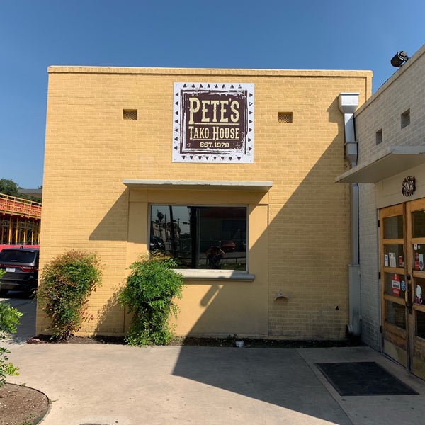Foto scattata a Pete’s Tako House da Kevin C. il 6/9/2019