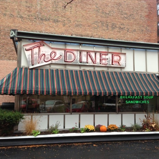 Foto tirada no(a) The Diner por Kevin C. em 10/24/2012
