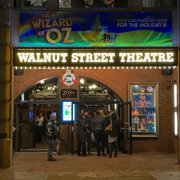 Foto tirada no(a) Walnut Street Theatre por Kevin C. em 1/1/2017