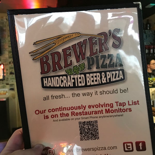 6/19/2017 tarihinde Kevin C.ziyaretçi tarafından Brewers Pizza'de çekilen fotoğraf