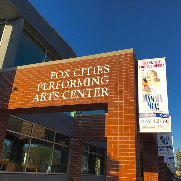 5/12/2017 tarihinde Kevin C.ziyaretçi tarafından Fox Cities Performing Arts Center'de çekilen fotoğraf
