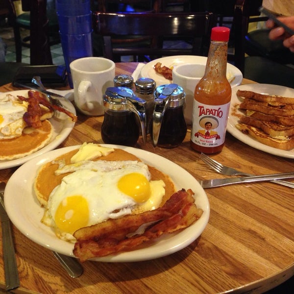 Photos at Peanuts Deluxe Cafe Downtown San Jose 29 tips from 805 visitors