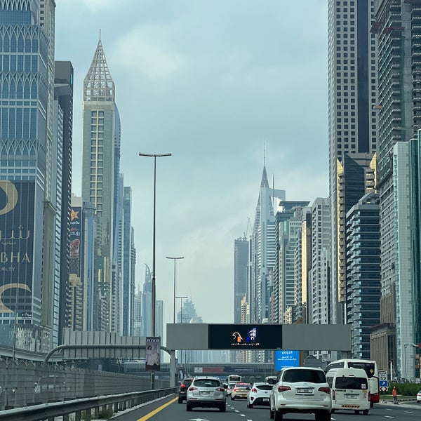 2/26/2024 tarihinde Rakanziyaretçi tarafından Dubai Dünya Ticaret Merkezi'de çekilen fotoğraf
